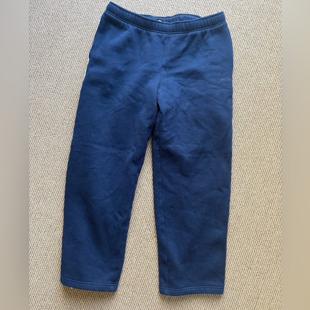 Aritzia Sweatfleece Straight Leg Sweatpants - Picture 3 of 4